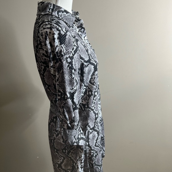 Parisian size 6 button front snake print dress - Picture 12 of 12